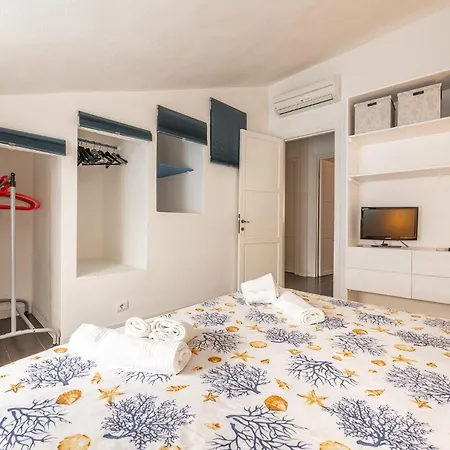 Holiday home Casa Arcobaleno Carloforte (Isola di San Pietro)